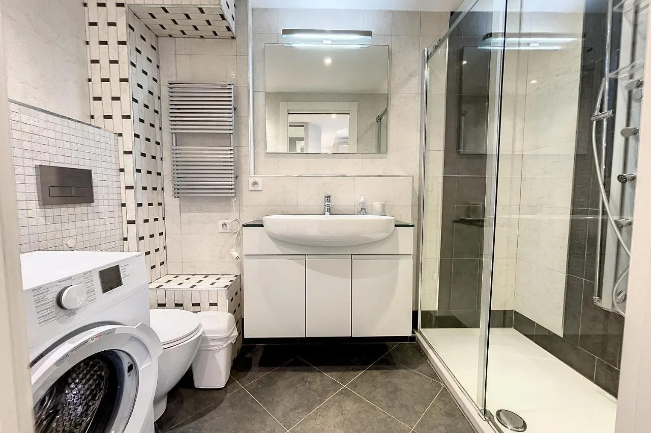 Cannes Rue D'Antibes Premium 2 Bdr 2 Baths Exclusive Olam Properties
