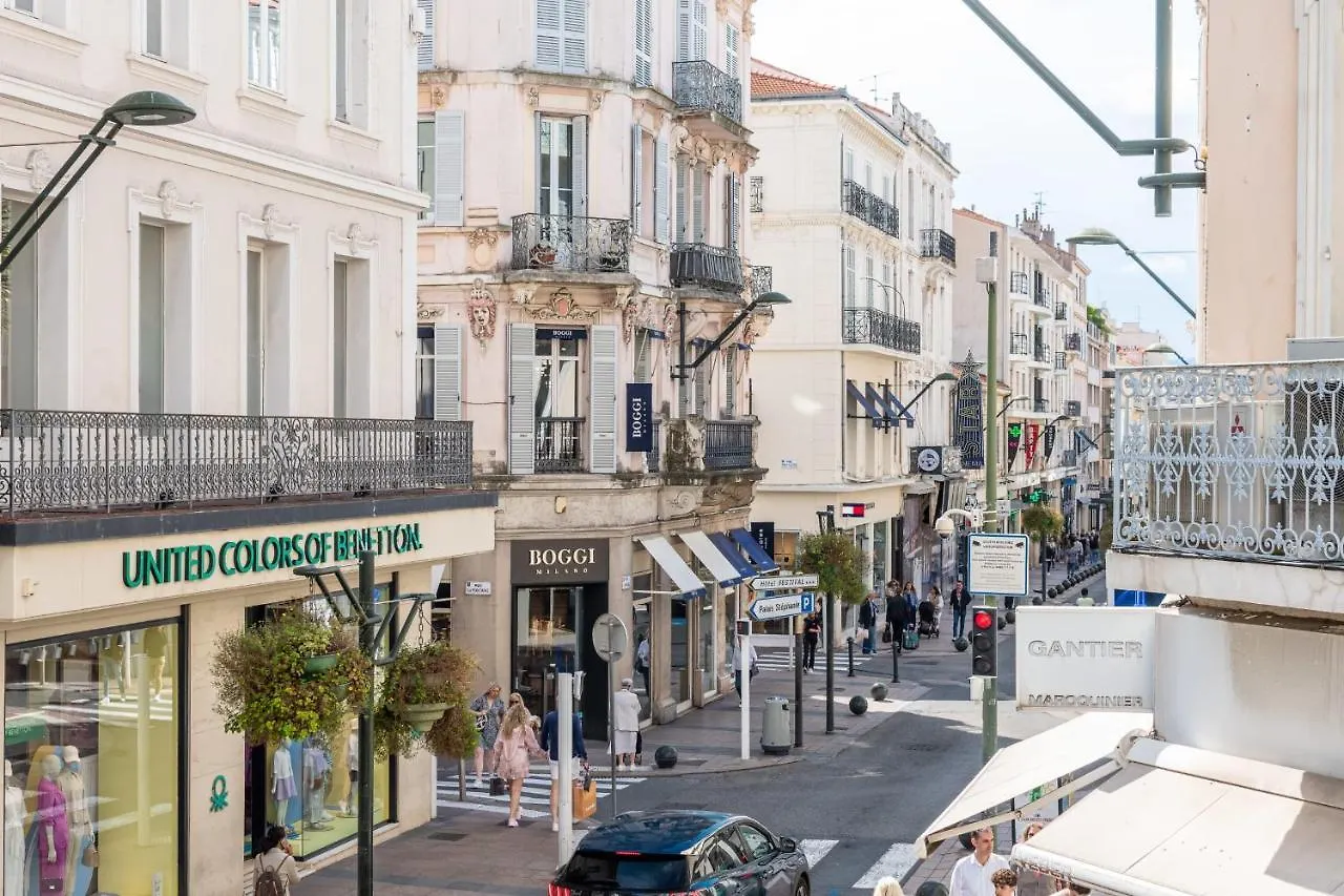 Cannes Rue D'Antibes Premium 2 Bdr 2 Baths Exclusive Olam Properties 0*,  France