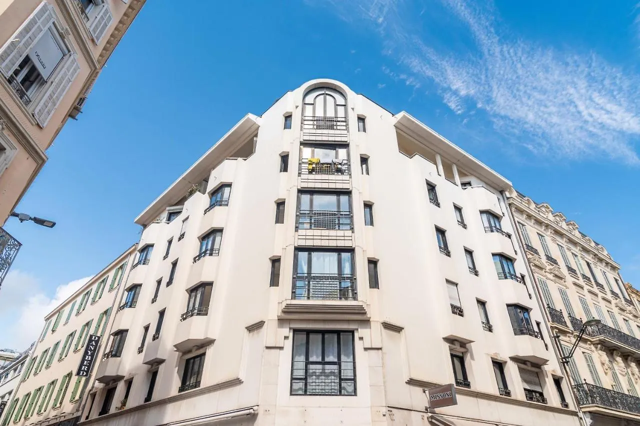 Cannes Rue D\'Antibes Premium 2 Bdr 2 Baths Exclusive Olam Properties contacts