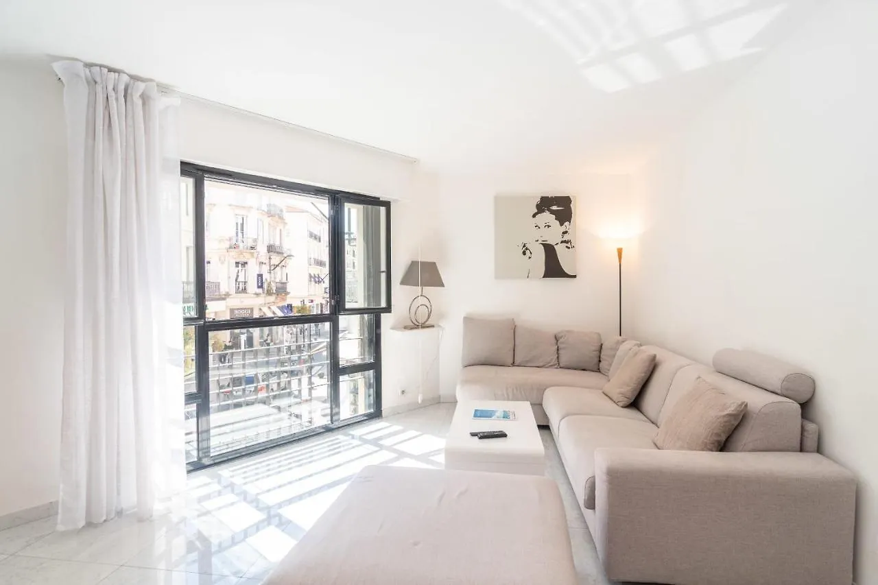 Apartment Cannes Rue D'Antibes Premium 2 Bdr 2 Baths Exclusive Olam Properties