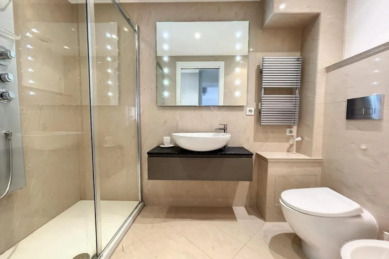 Apartment Cannes Rue D'Antibes Premium 2 Bdr 2 Baths Exclusive Olam Properties